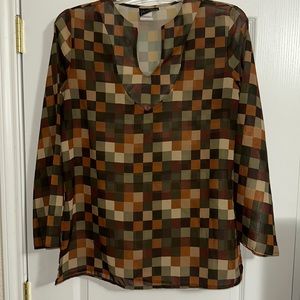 WOMENS LARGE QUATER SLEEVE SHEER SHADES AND SQUARES TOP
